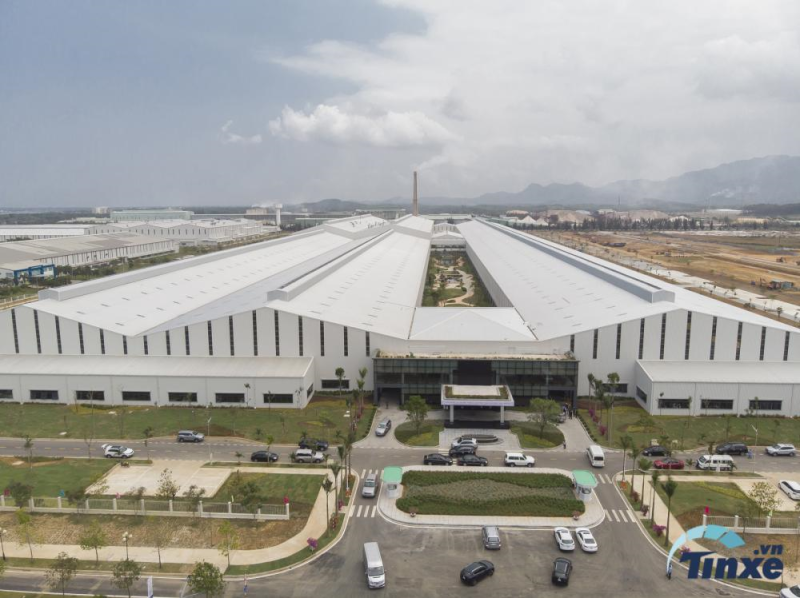 VINA MAZDA - PHỤ TRỢ CHO XƯỞNG SƠN